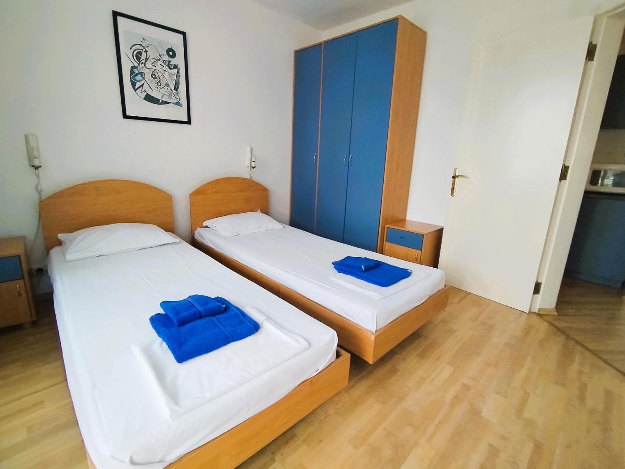 Lira Sto Apartments Pomorie Exterior foto