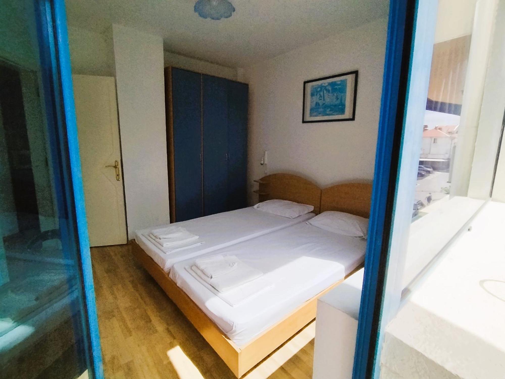 Lira Sto Apartments Pomorie Exterior foto