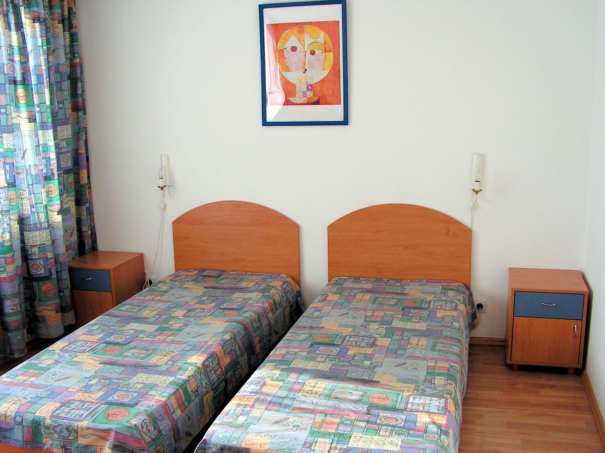 Lira Sto Apartments Pomorie Exterior foto